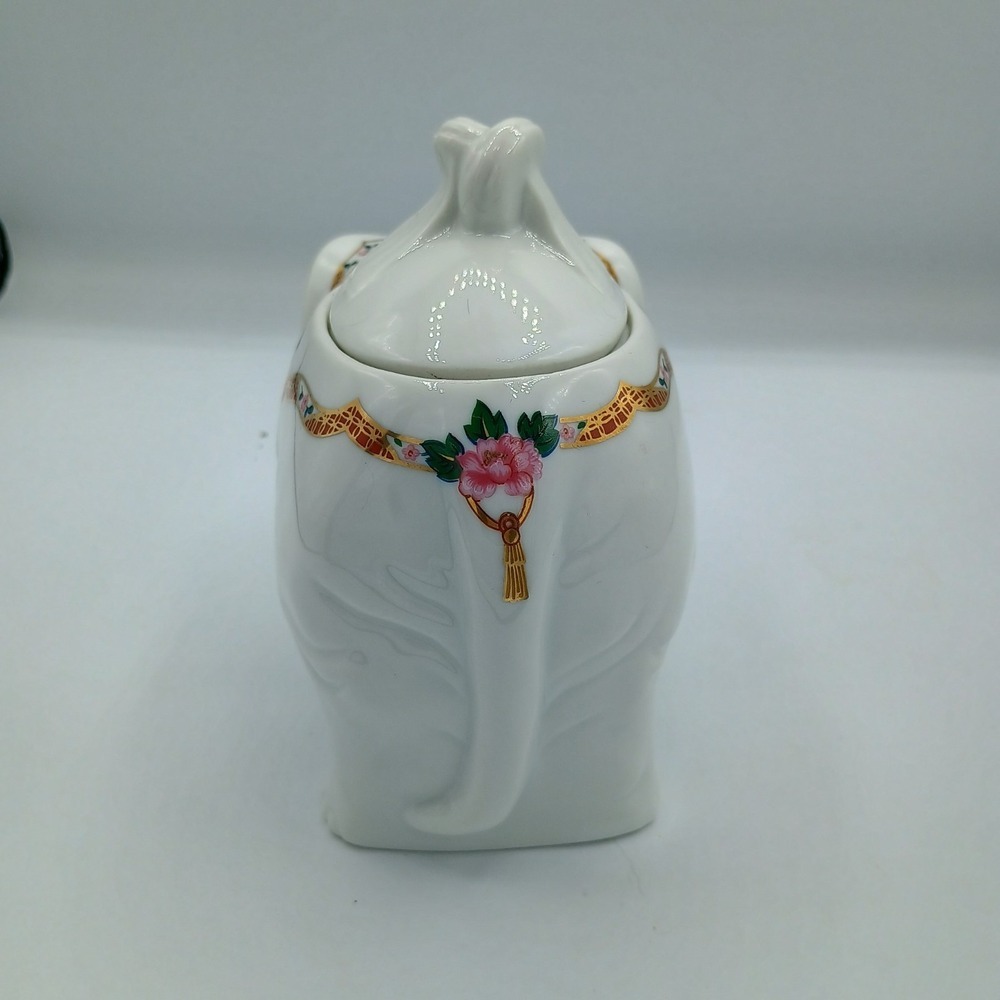 Chinoiserie White Porcelain Elephant With Lid Japan Trinket Box Elizabeth Arden - Picture 6 of 14